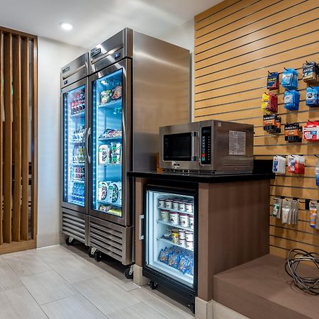圣安娜-奥兰治县智选假日套房酒店 外观 照片